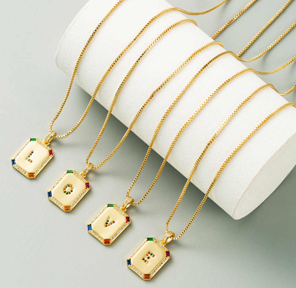 Collar Inicial Chapa de Oro 9509-3