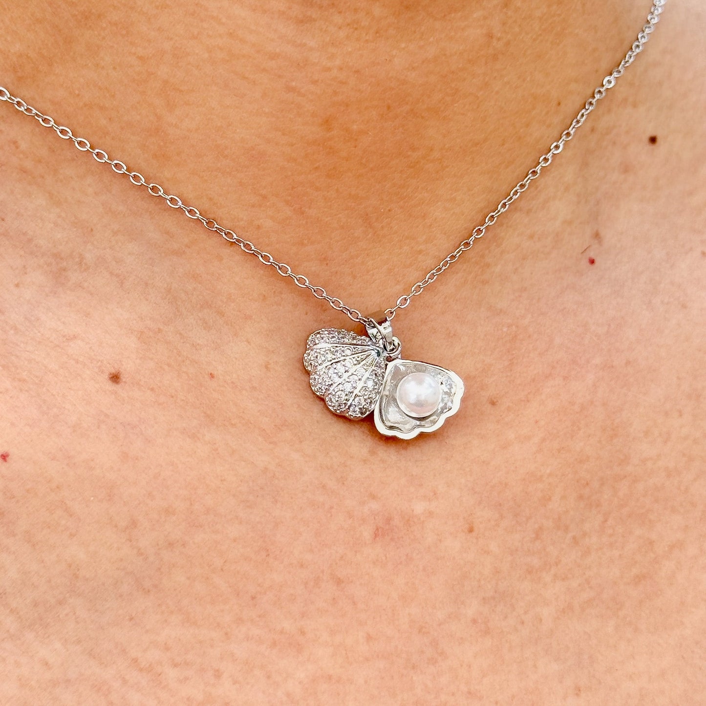 Collar Concha Perlas Acero Inox