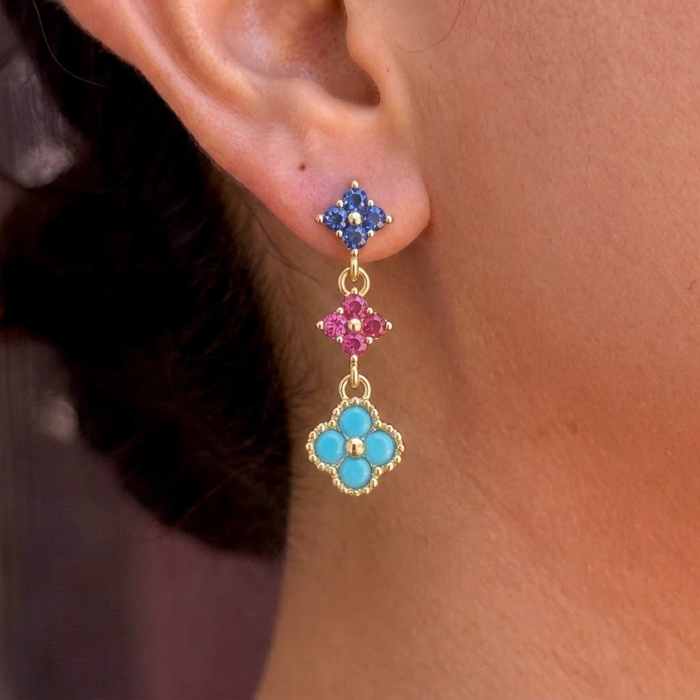 Aretes Trebol Azul Esmalte Chapa 18K 8279-178