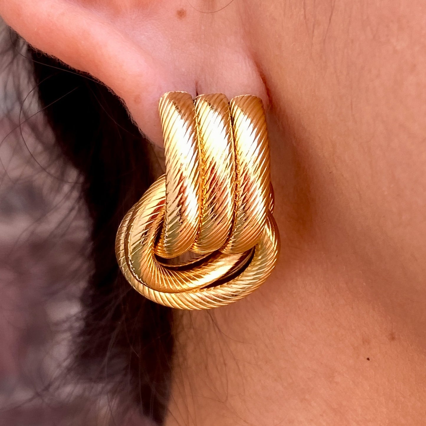 Aretes Argolla Nudo Dorada Acero Inox 8279-89
